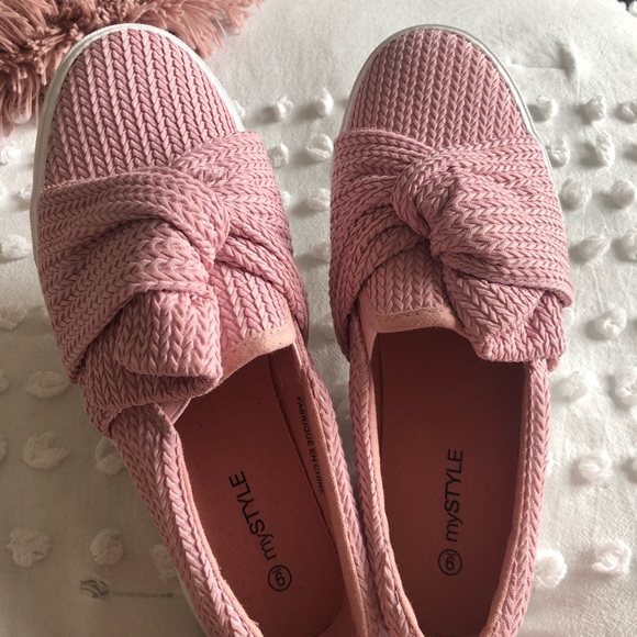 Dusty Rose Loafers with Waffle Bow Knot - Picture 6 of 9